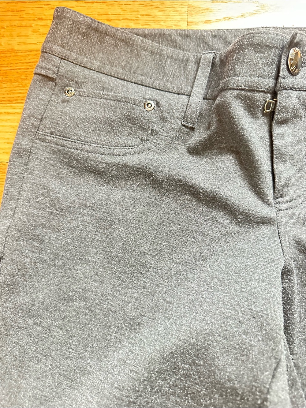 Express Dark Heather Gray Stretch Ponte Pants M Straight Leg 5 Pocket - Picture 2 of 9
